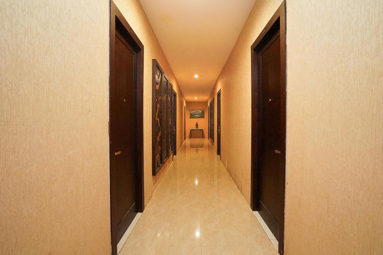 Homestay 3 Surabaya Exterior photo