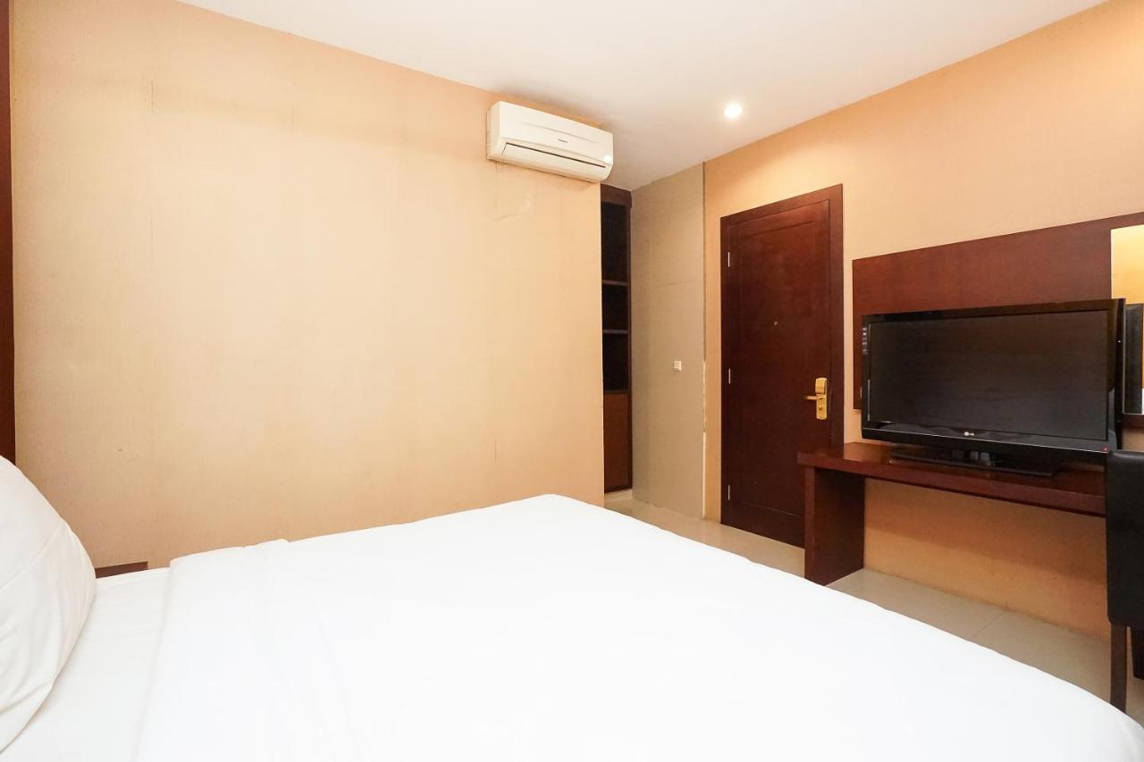 Homestay 3 Surabaya Exterior photo